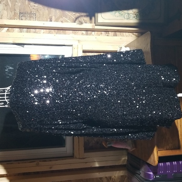 Mint & Major black sequined dress. Size small - Picture 5 of 9